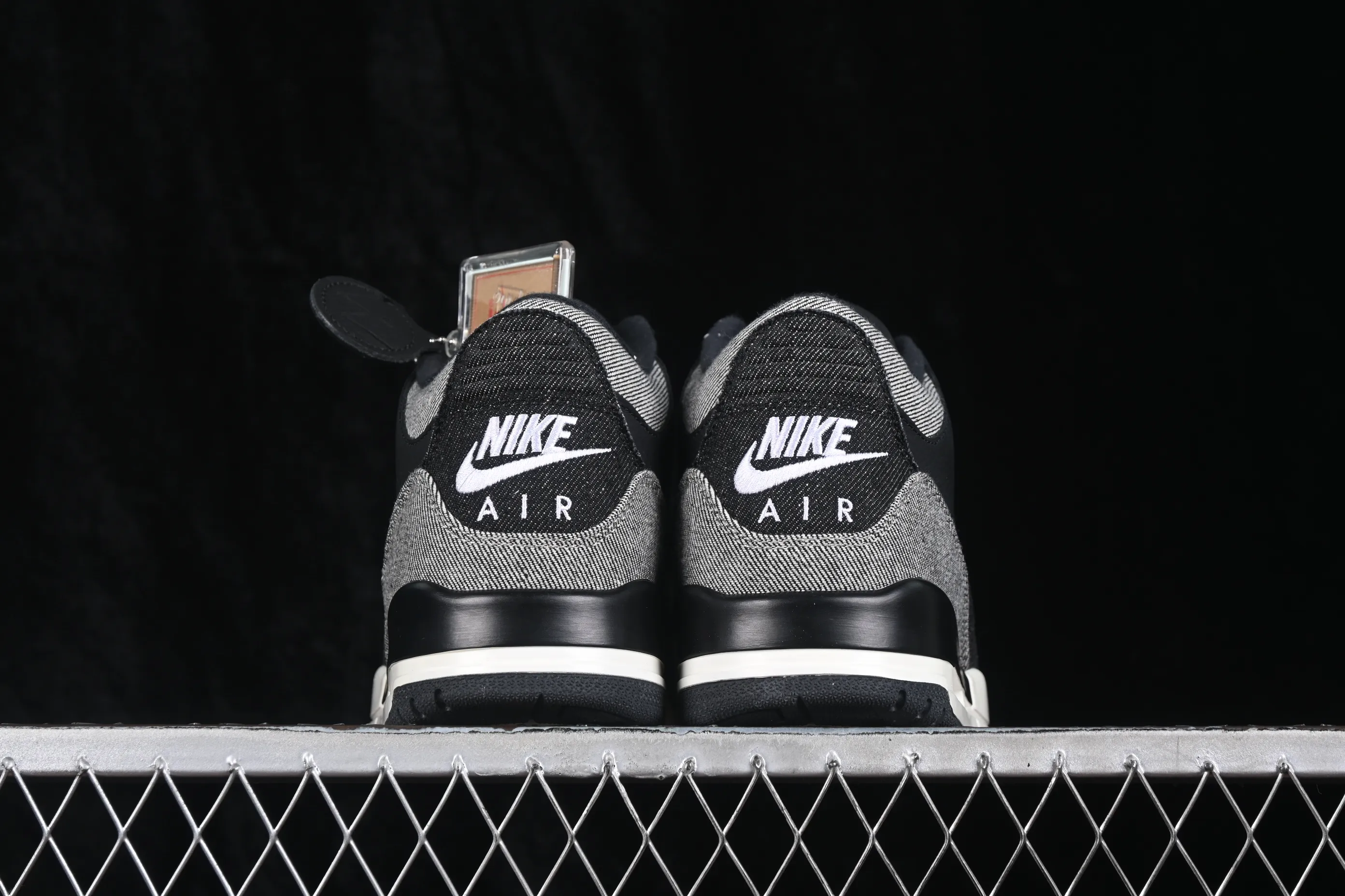 All categories Air Jordan Jordan series basketball shoes Air Jordan 3 Levi's x Air Jordan 3 "Black Denim" AJ3 Joe 3 Black Denim IR0914-400